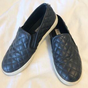 Steve Madden ecentrcq slip-ons